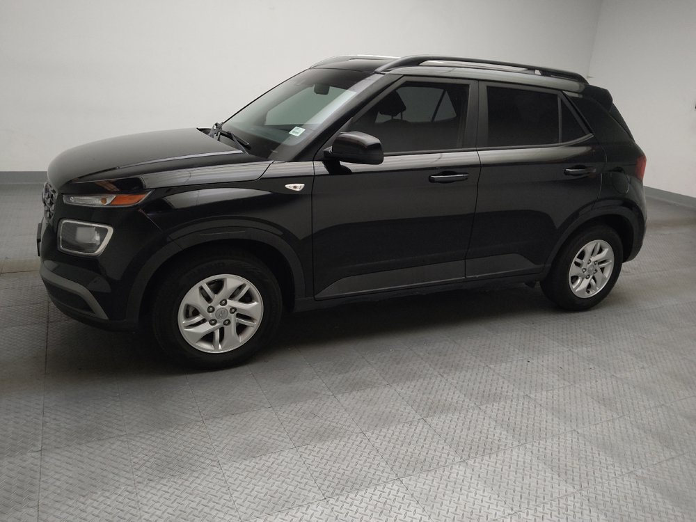 Used 2020 Hyundai Venue SEL FWD image 2