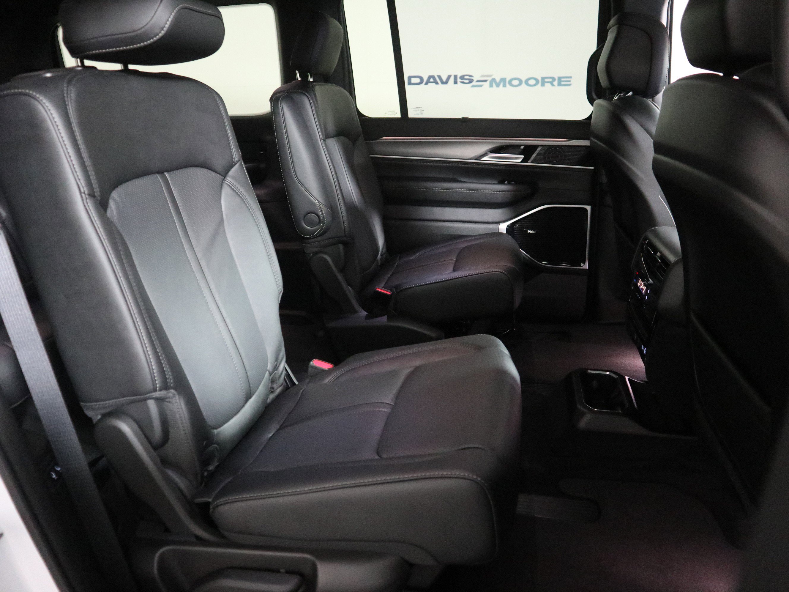 New 2025 Jeep Wagoneer Series III image 22