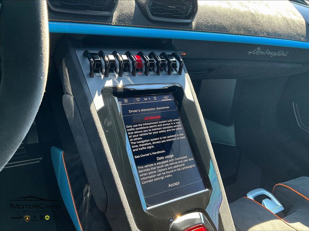 Used 2024 Lamborghini Huracan Sterrato image 7