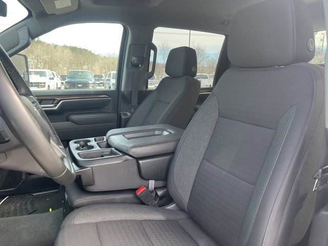 Used 2025 Chevrolet Silverado 2500 LT w/ Convenience Package image 12