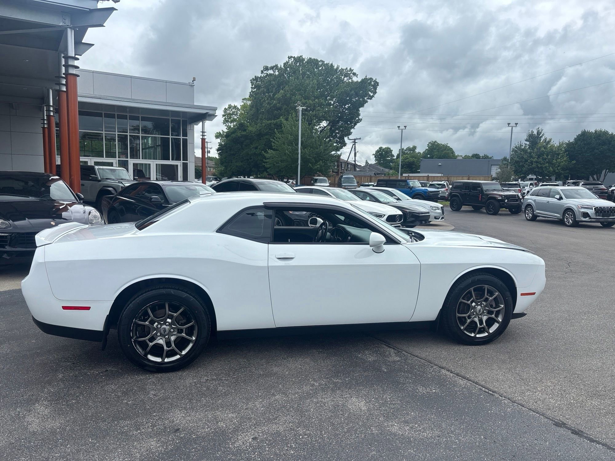 Used 2017 Dodge Challenger GT w/ GT Interior Package AWD/4WD image 1