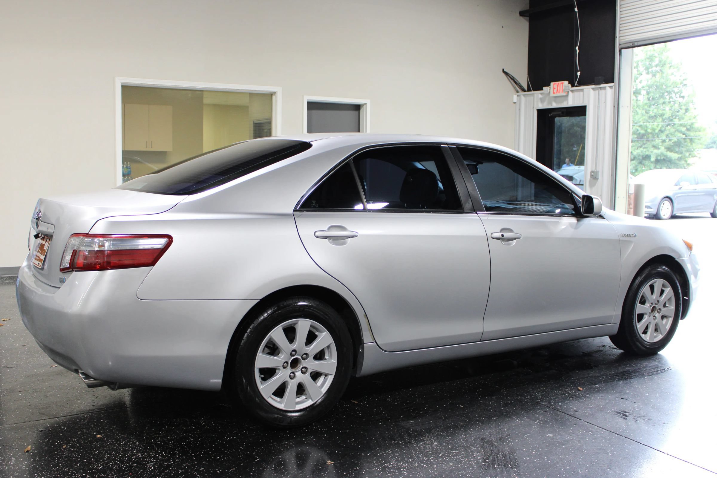 Used 2009 Toyota Camry Hybrid FWD image 3