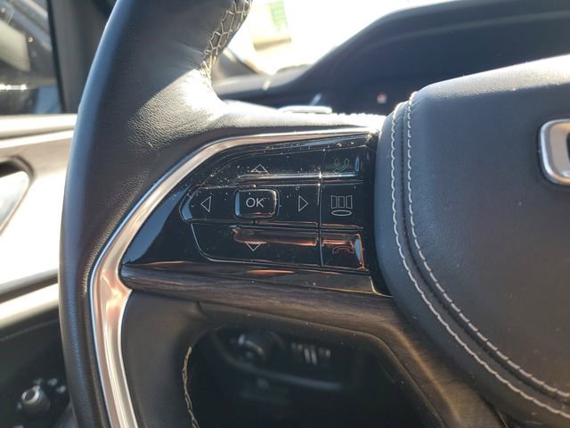 Certified 2022 Jeep Grand Cherokee Overland w/ Luxury Tech Group IV image 28