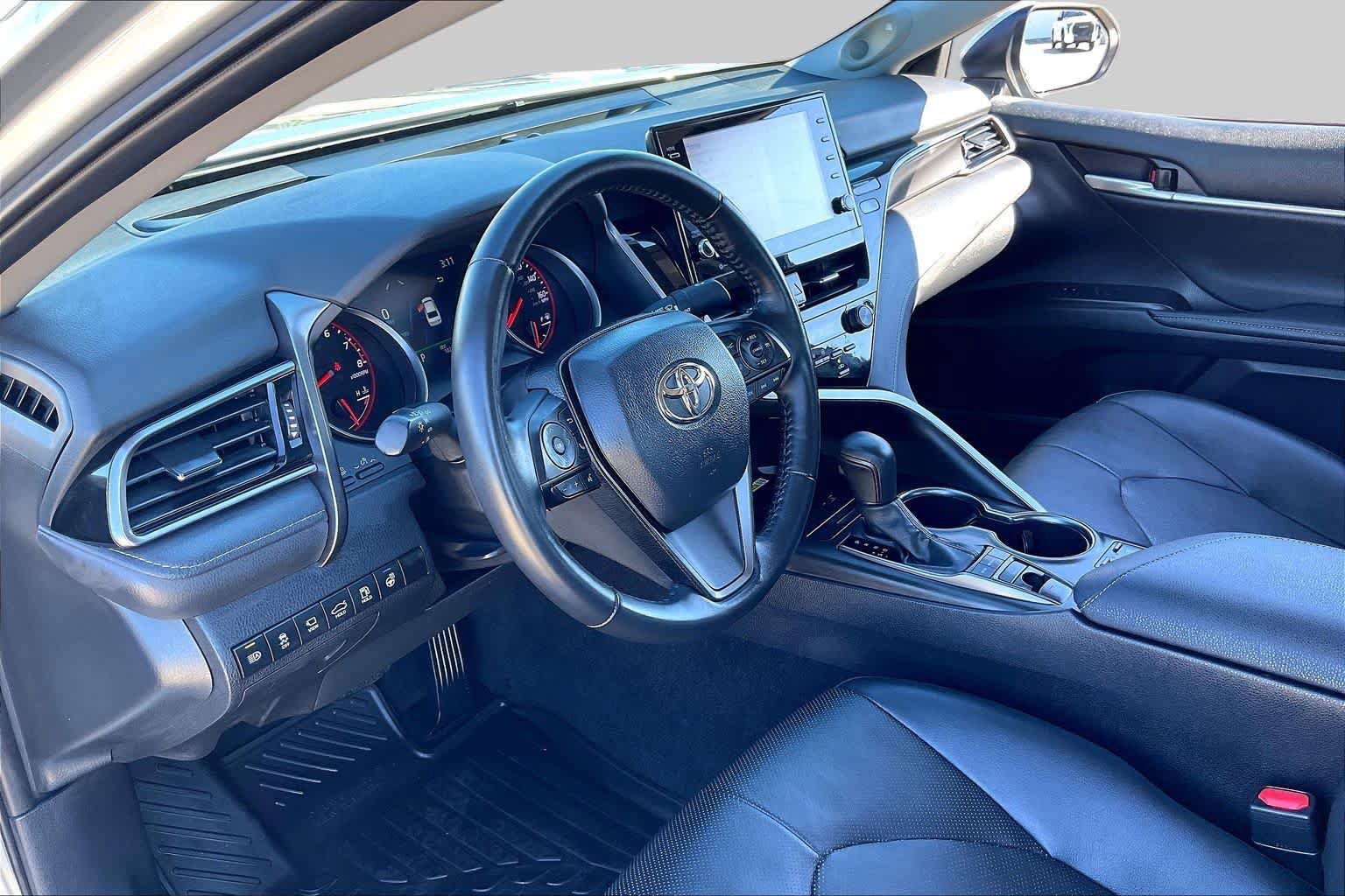 Used 2024 Toyota Camry XSE w/ Navigation Package FWD image 17