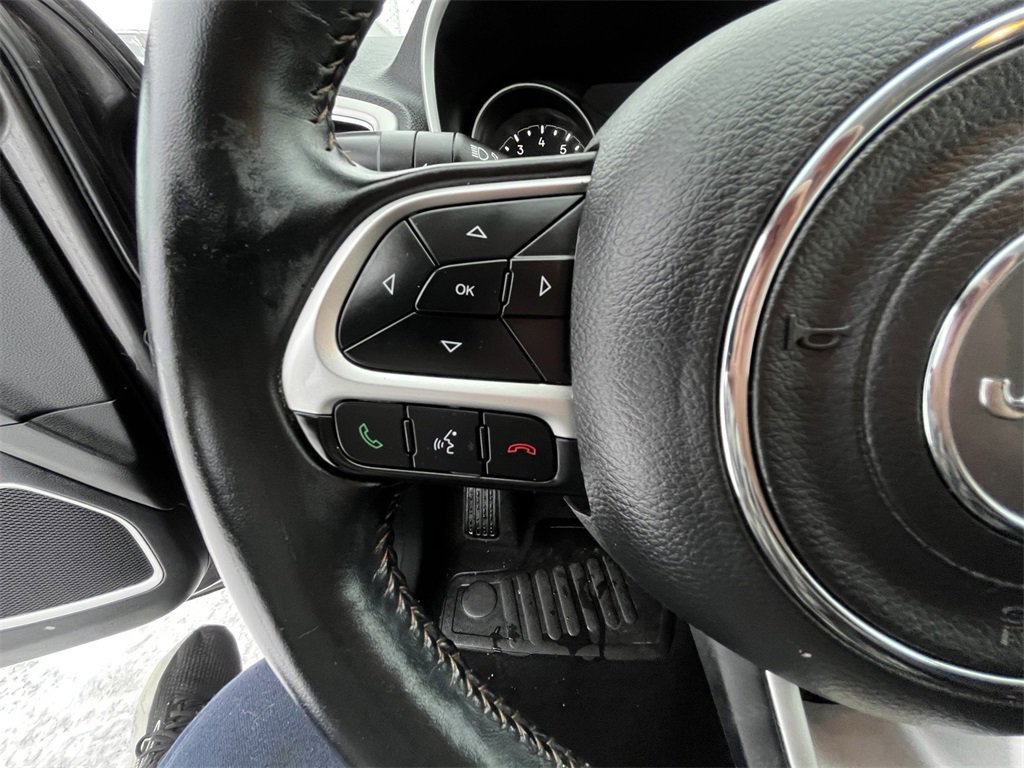 Used 2018 Jeep Compass Latitude image 15