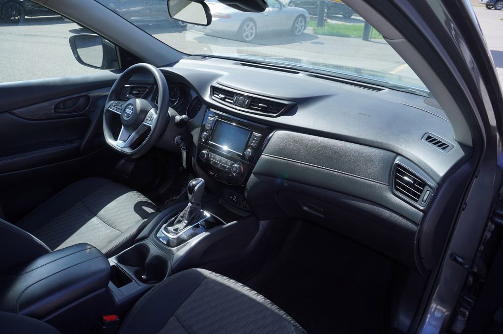 Used 2020 Nissan Rogue S AWD/4WD image 28