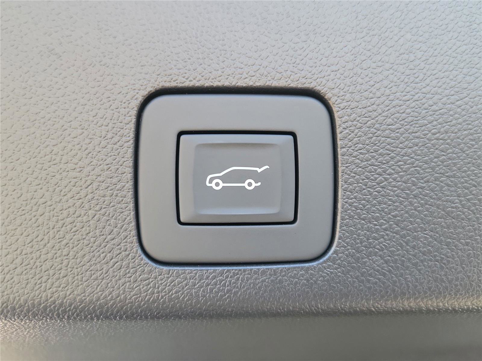 Used 2023 Buick Encore GX Select image 10