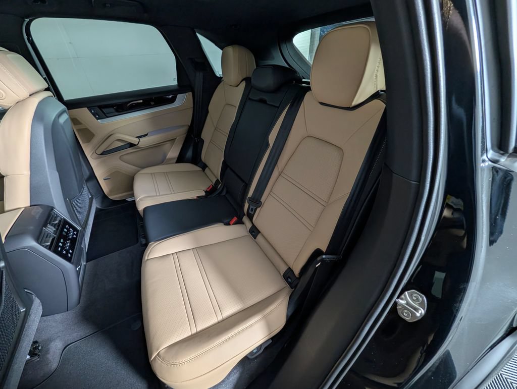 New 2026 Porsche Cayenne S AWD/4WD image 23