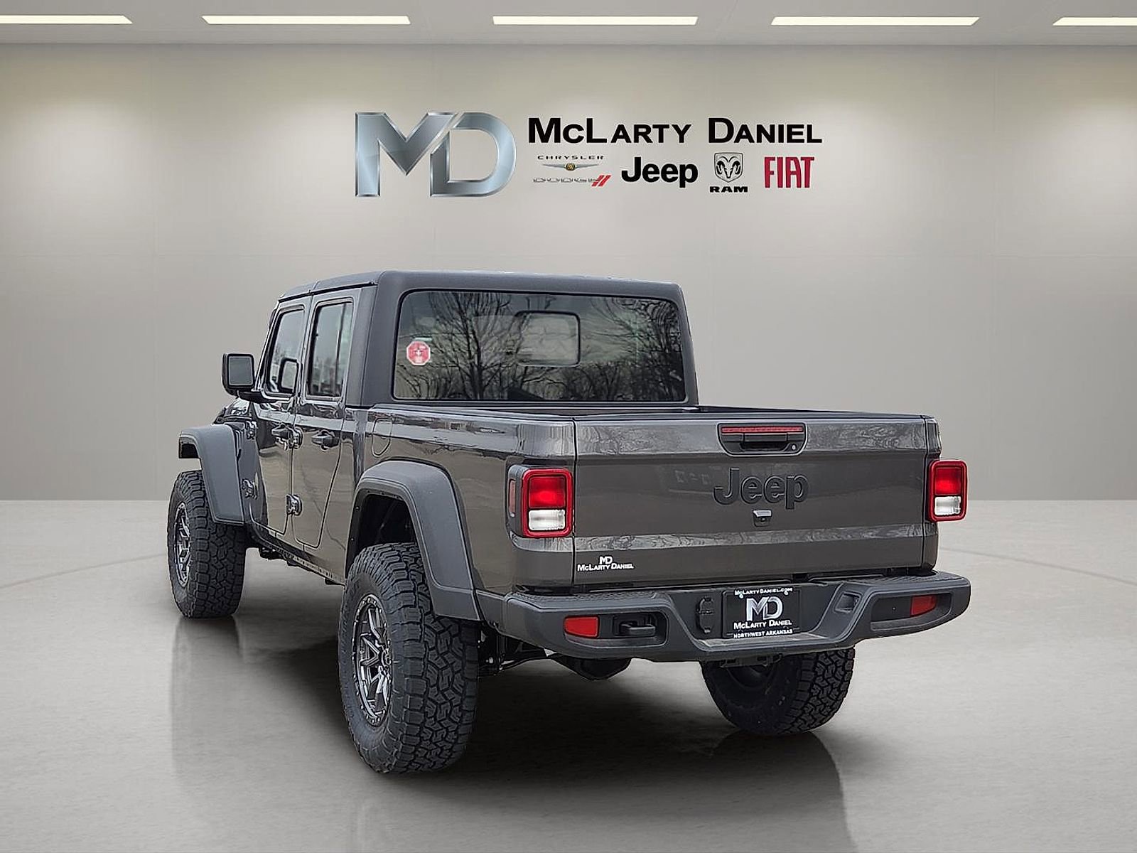 New 2025 Jeep Gladiator Sport image 4