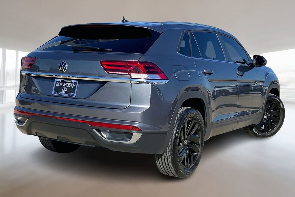 Used 2023 Volkswagen Atlas Cross Sport SE image 2