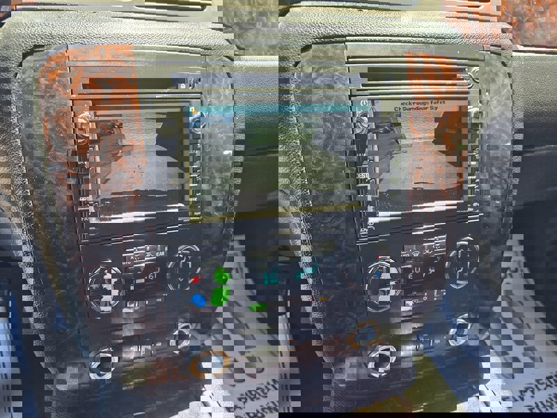 Used 2011 GMC Yukon Denali image 24