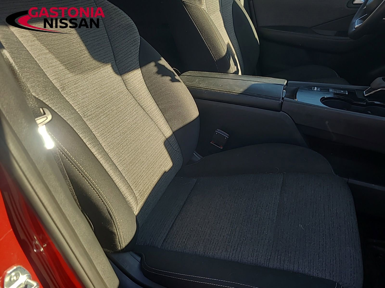 Used 2023 Nissan Rogue SV image 15