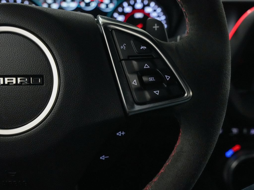Used 2017 Chevrolet Camaro ZL1 RWD image 15