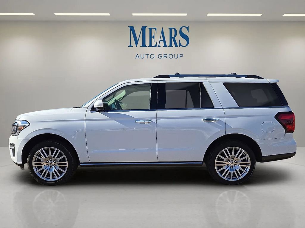 Used 2024 Ford Expedition Limited image 2