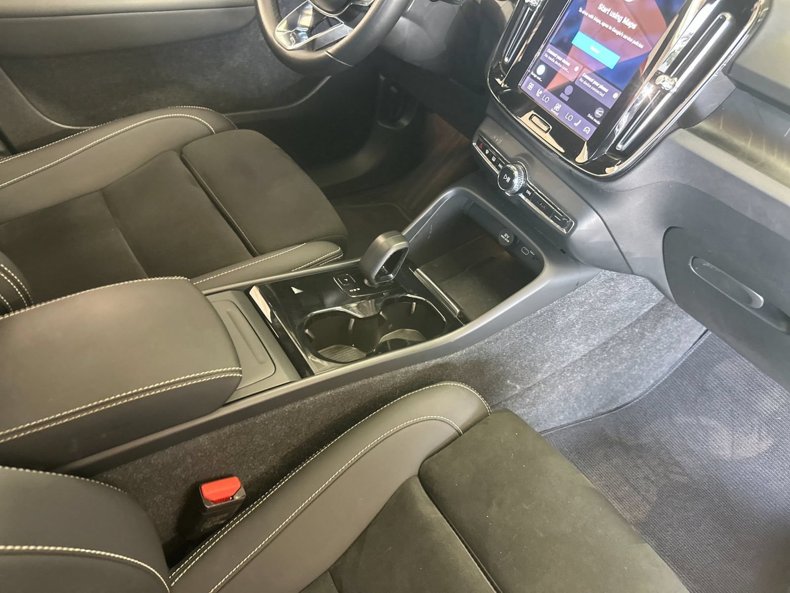 Certified 2023 Volvo XC40 Recharge Ultimate w/ Protection Package Premier AWD/4WD image 20