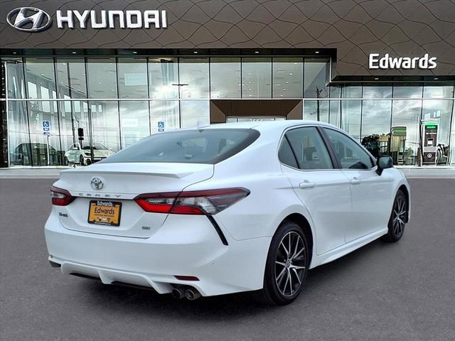 Used 2023 Toyota Camry SE image 7