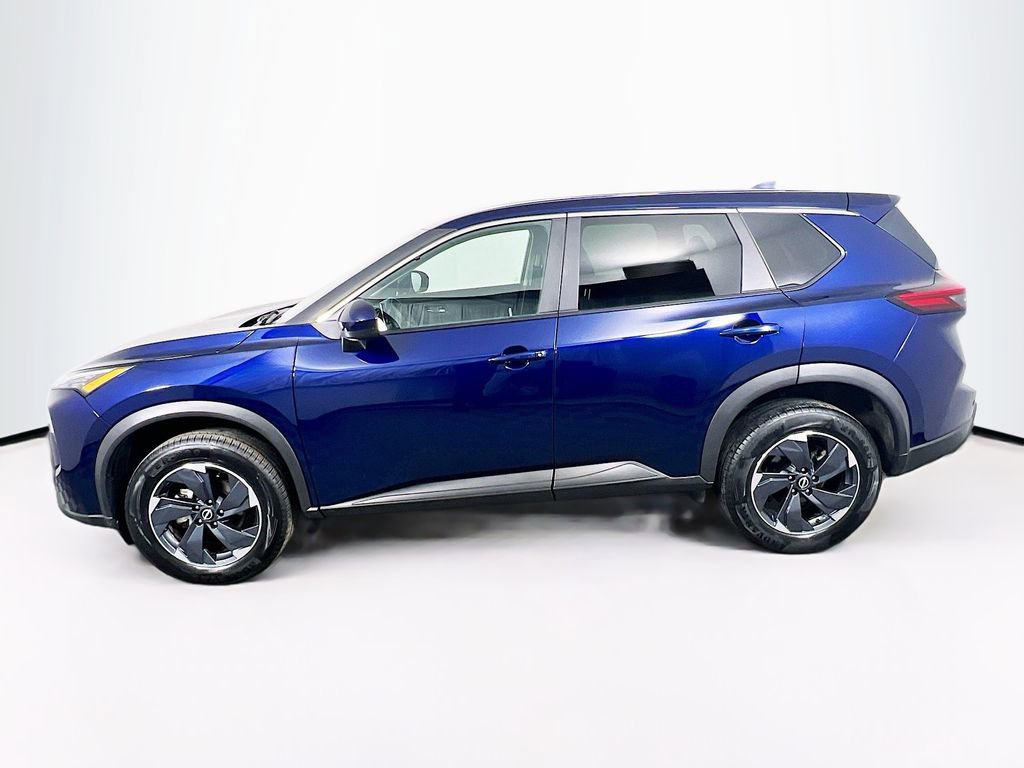 Used 2024 Nissan Rogue SV image 4