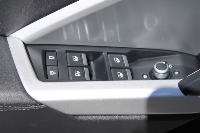 Used 2023 Audi Q3 2.0T Premium image 11