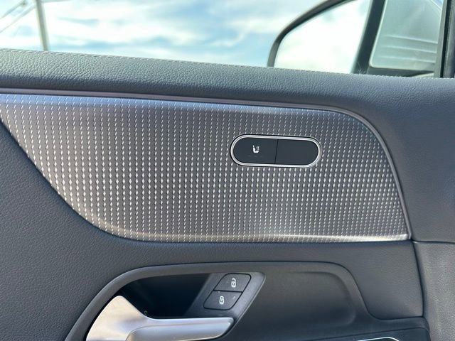 Certified 2022 Mercedes-Benz GLB 250 4MATIC image 15