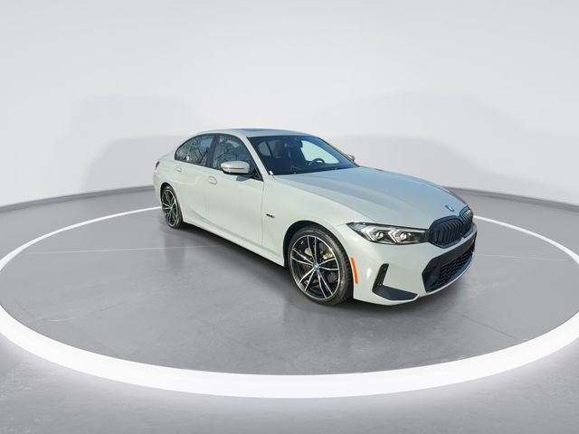 Used 2023 BMW 330e xDrive w/ M Sport Package image 2