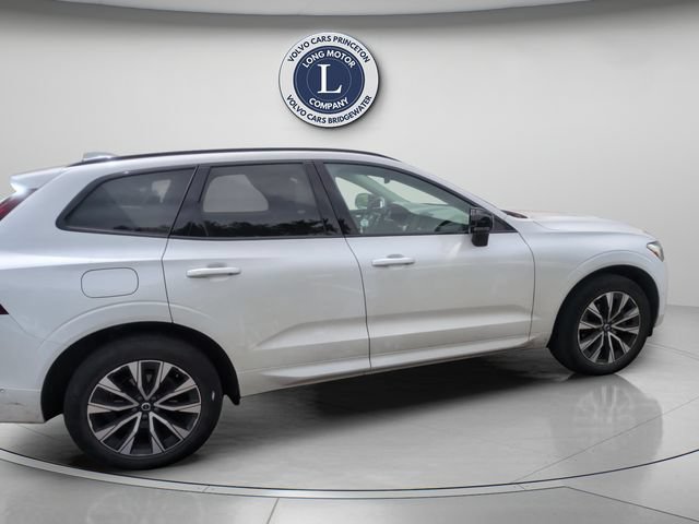 Used 2024 Volvo XC60 B5 Plus AWD/4WD image 9