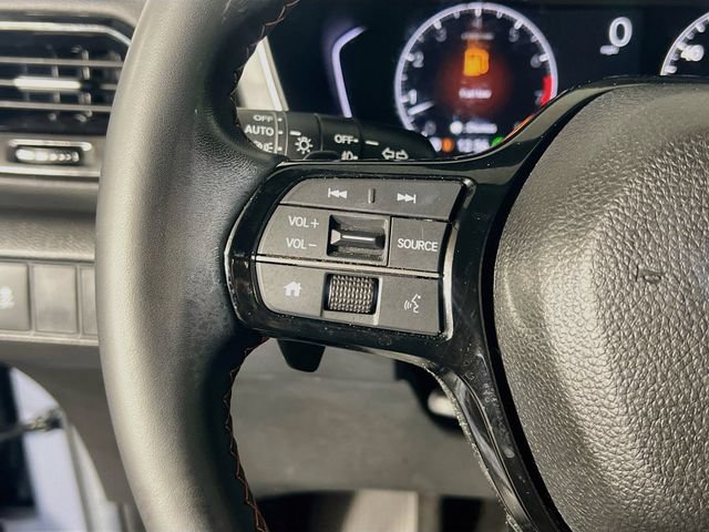 Used 2025 Honda Pilot Sport image 17