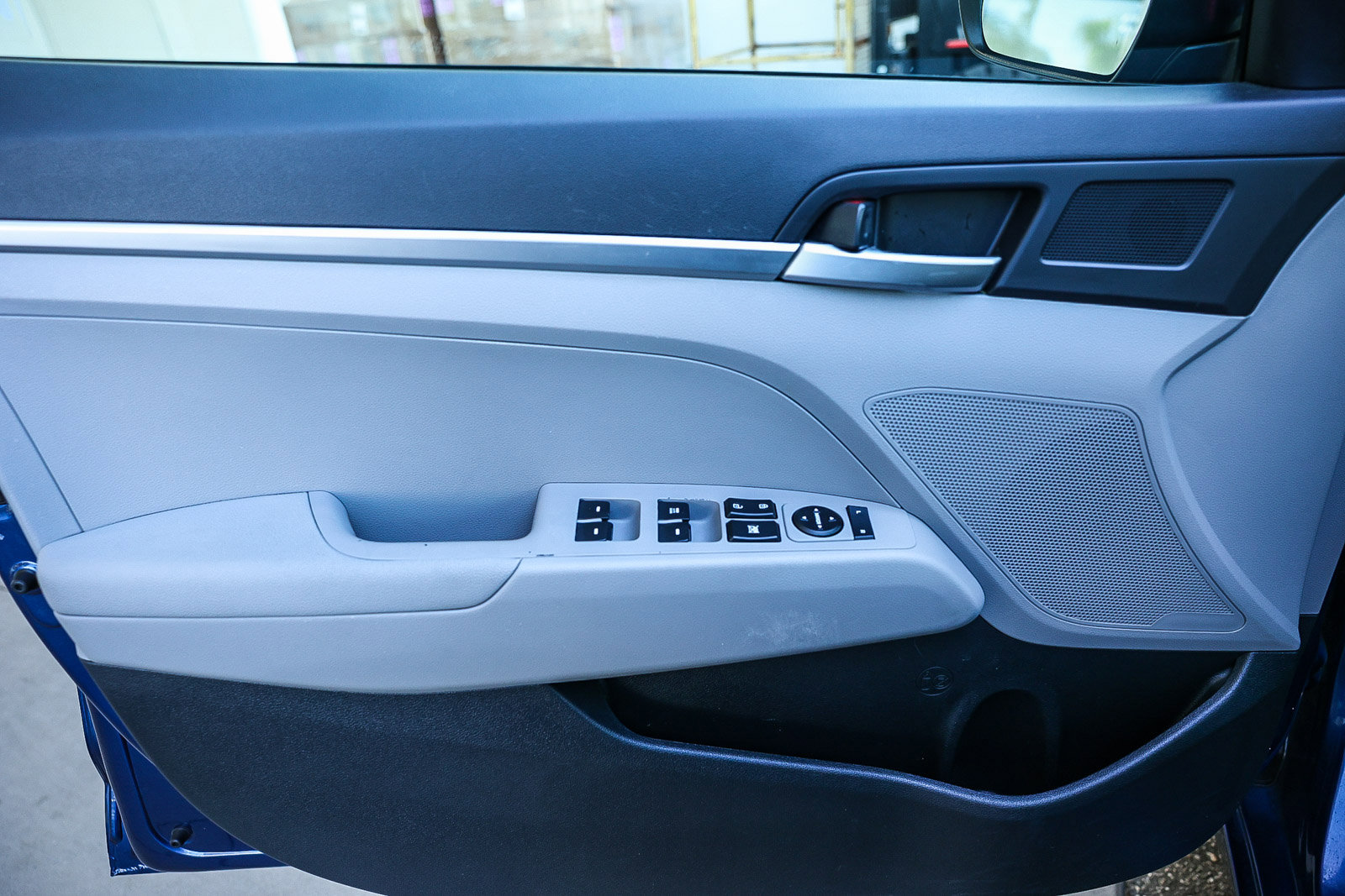 Used 2020 Hyundai Elantra SE image 25