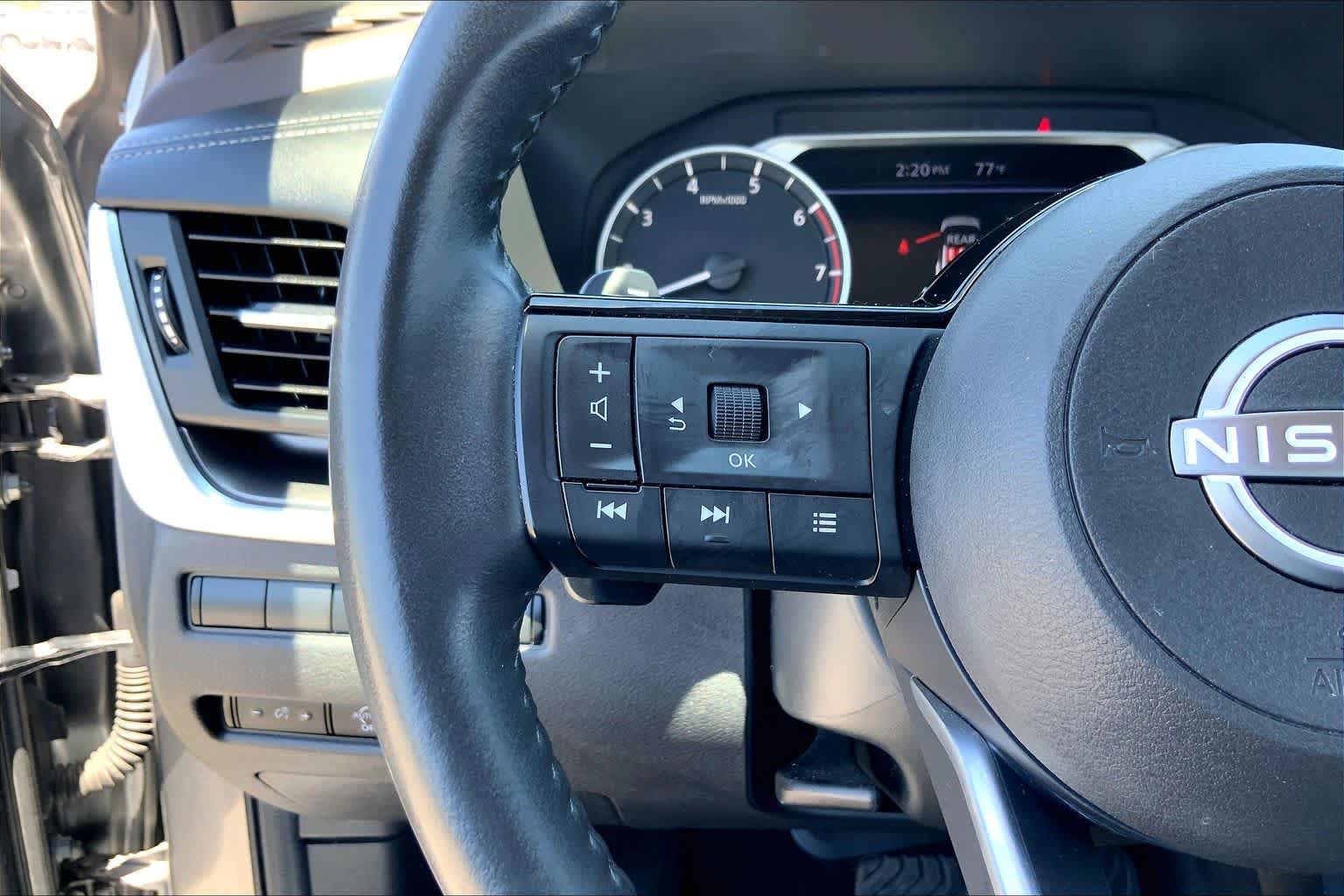Used 2023 Nissan Rogue SV w/ SV Premium B Package FWD image 23