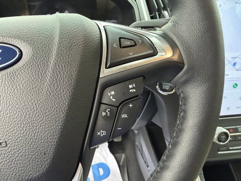 Used 2022 Ford Edge SEL w/ Convenience Package AWD/4WD image 14