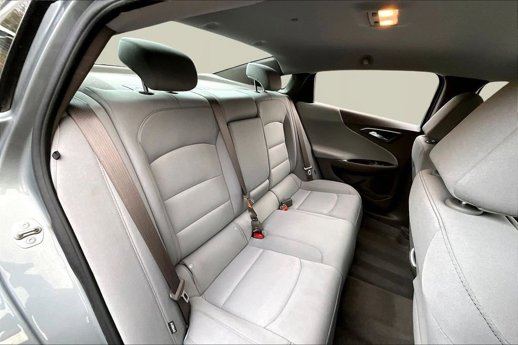 Used 2024 Chevrolet Malibu LT image 16