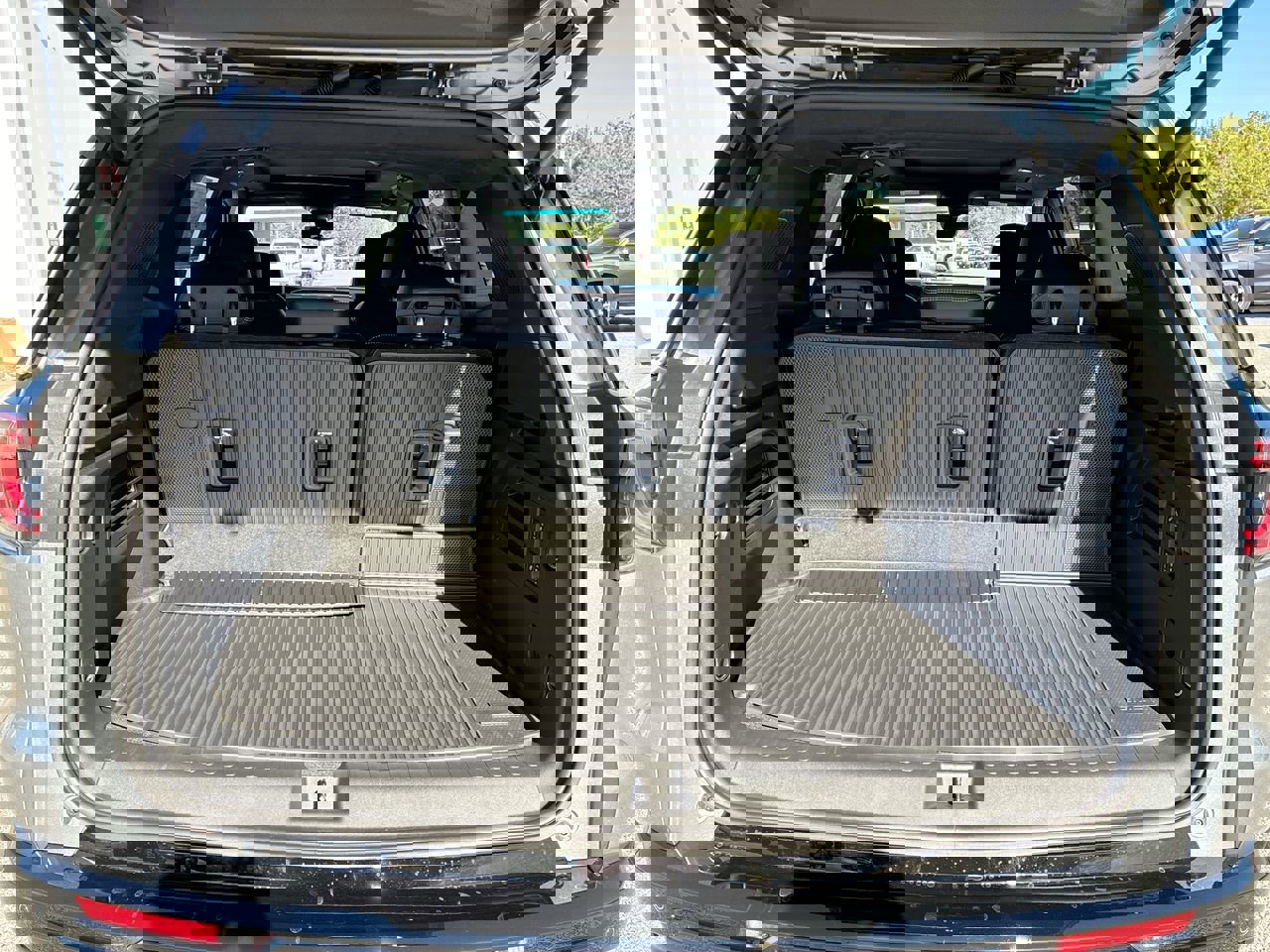 New 2026 GMC Acadia Denali Ultimate w/ LPO, Floor Liner Package image 62