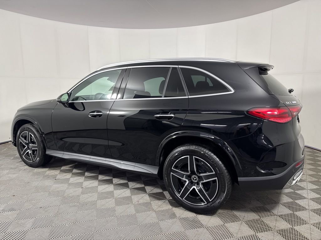 New 2026 Mercedes-Benz GLC 300 4MATIC image 3