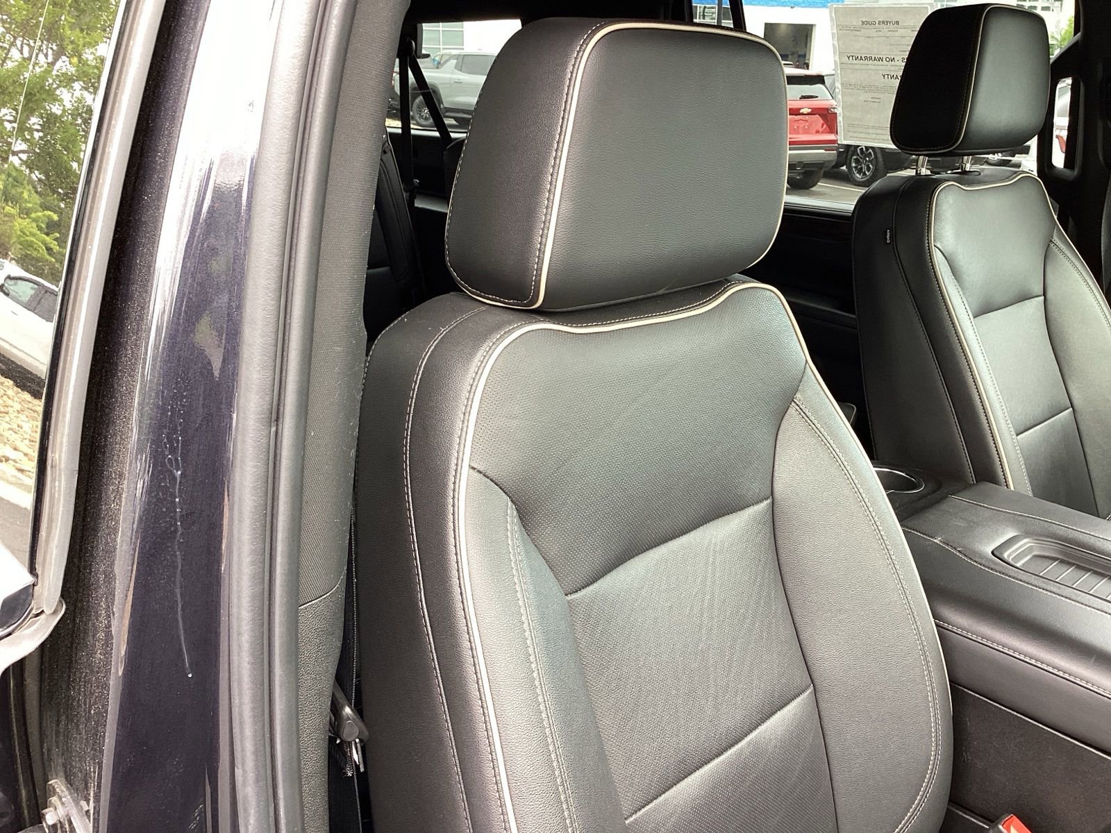 Used 2023 Chevrolet Suburban Premier AWD/4WD image 17