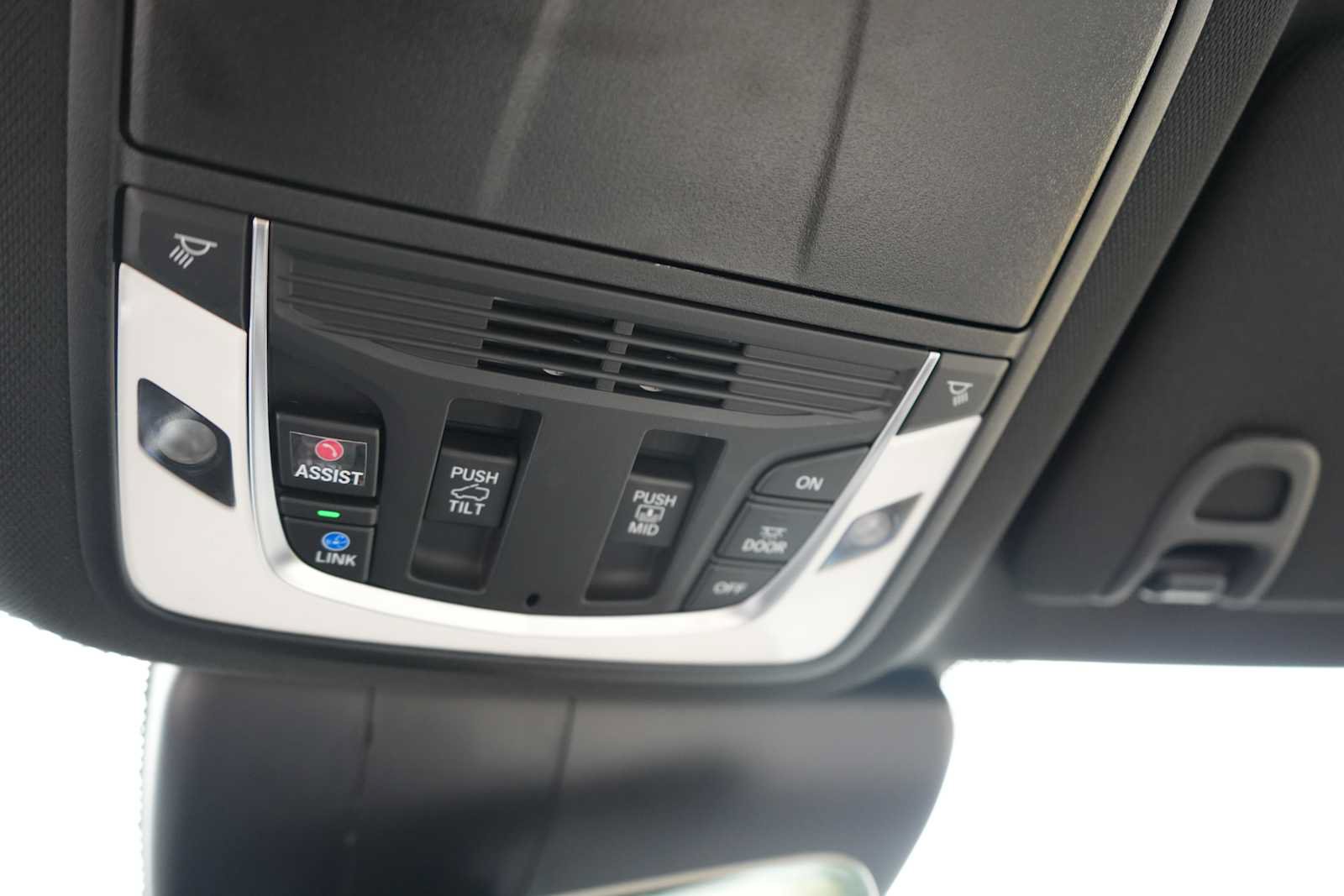 Certified 2025 Acura RDX SH-AWD image 27