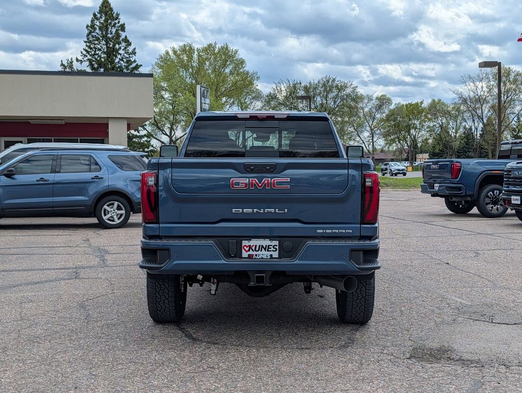 New 2026 GMC Sierra 3500 Denali w/ Denali Reserve Package AWD/4WD image 10