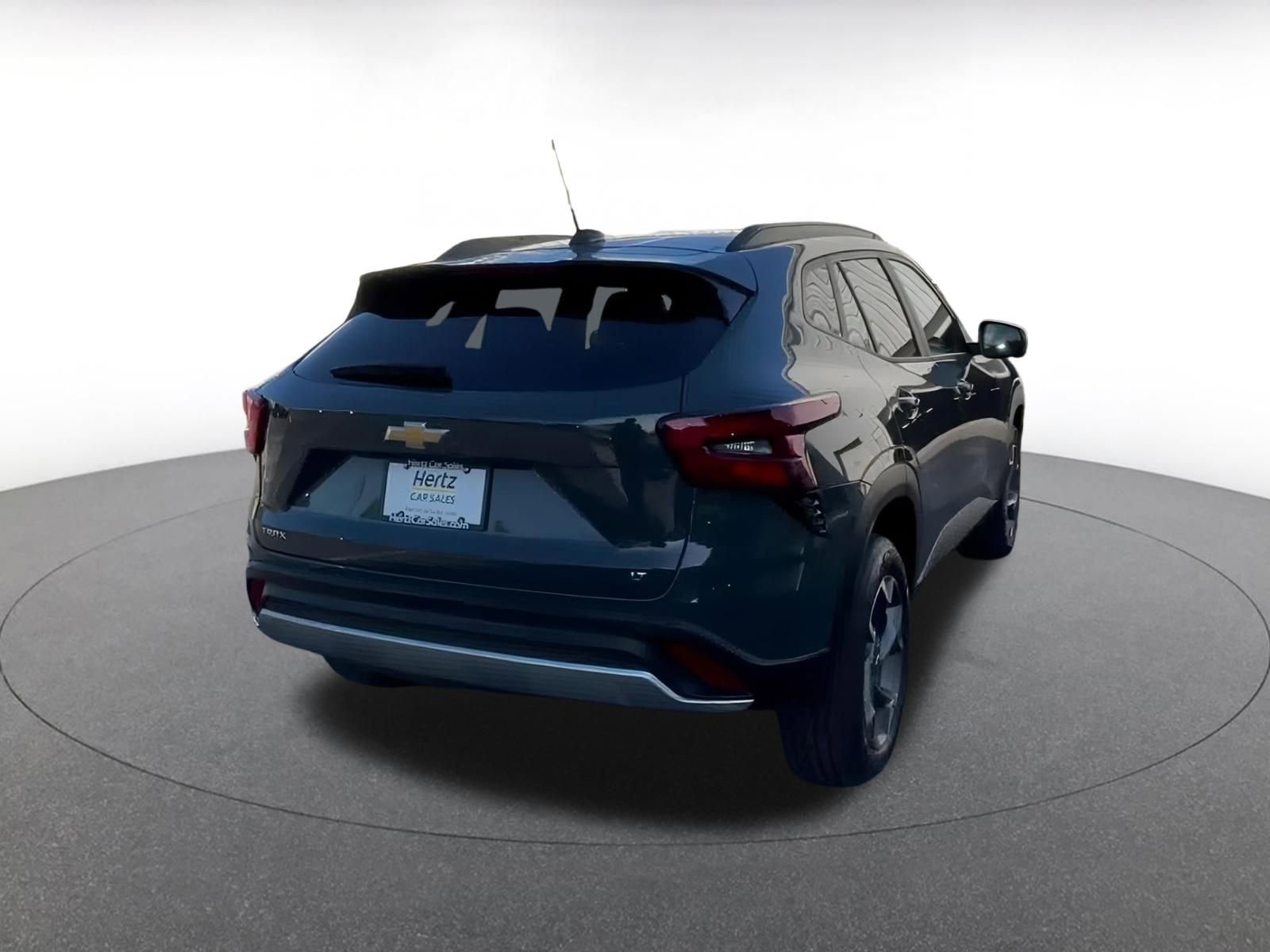 Used 2025 Chevrolet Trax LT image 13