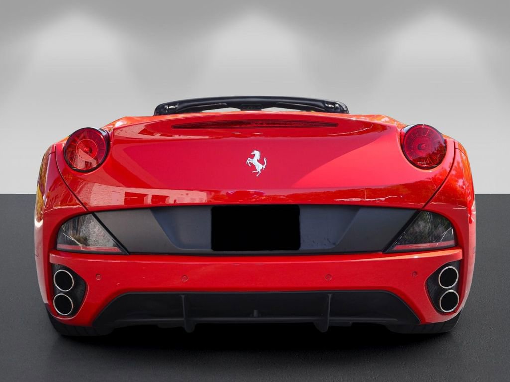 Certified 2013 Ferrari California image 4