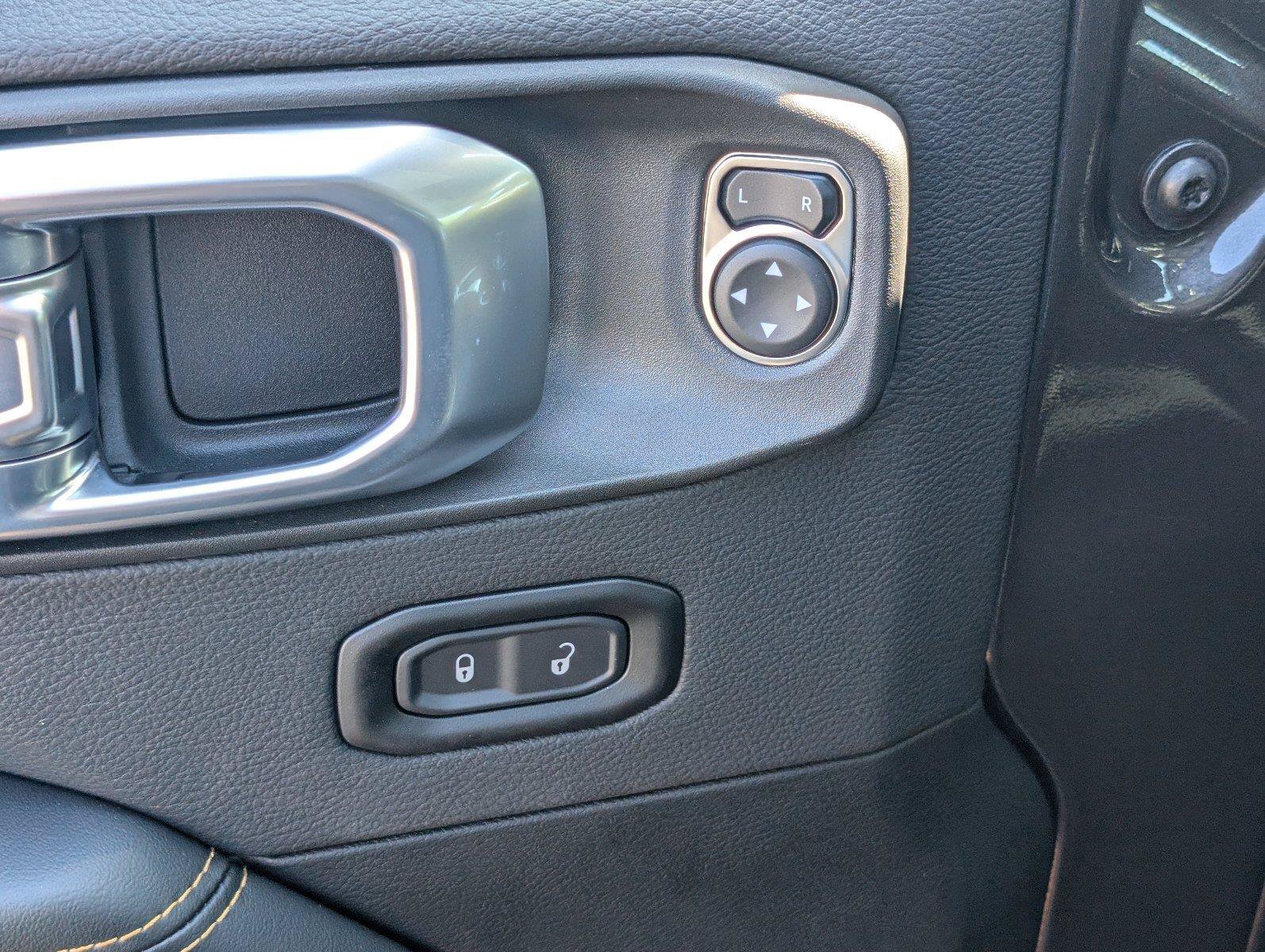 New 2027 Jeep Wrangler Unlimited Sahara AWD/4WD image 20