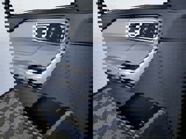 Certified 2023 Ford Explorer XLT w/ Equipment Group 202A image 23