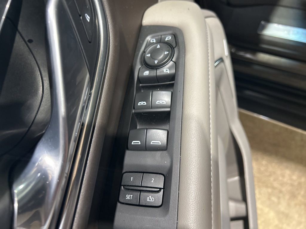 Used 2021 Chevrolet Tahoe LT w/ LT Signature Package image 15