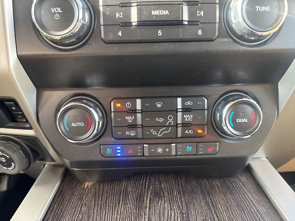 Used 2021 Ford F350 Lariat w/ Lariat Ultimate Package image 20