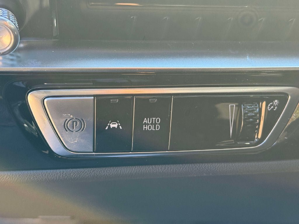 New 2026 Cadillac Lyriq V w/ LPO, Floor Liner Package AWD/4WD image 18