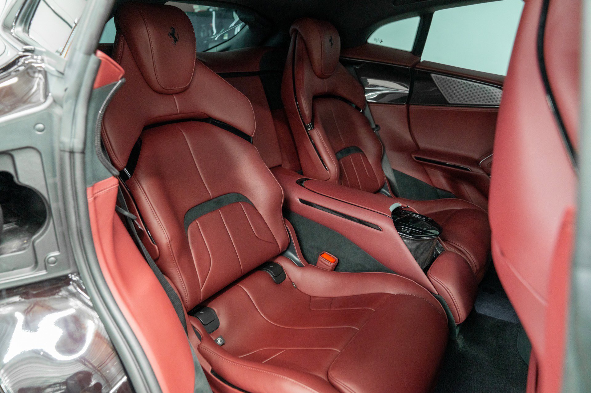 Used 2024 Ferrari Purosangue AWD/4WD image 15