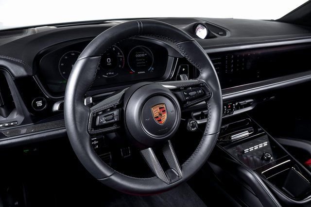 Certified 2025 Porsche Cayenne GTS image 33