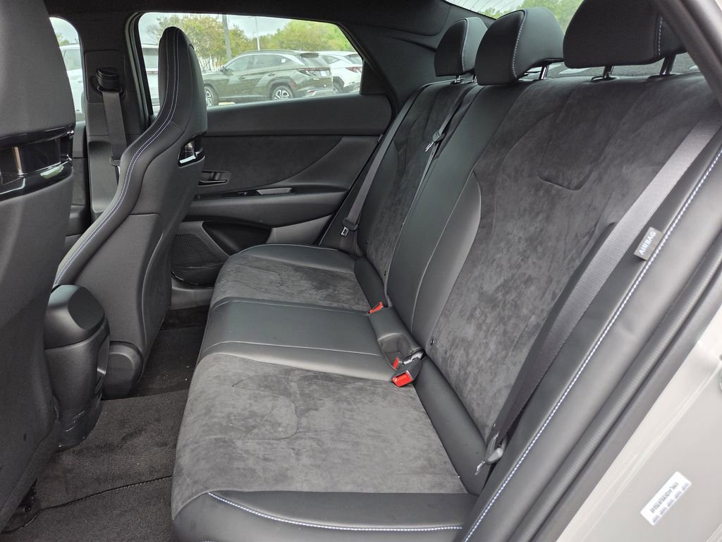 Used 2025 Hyundai Elantra N image 21