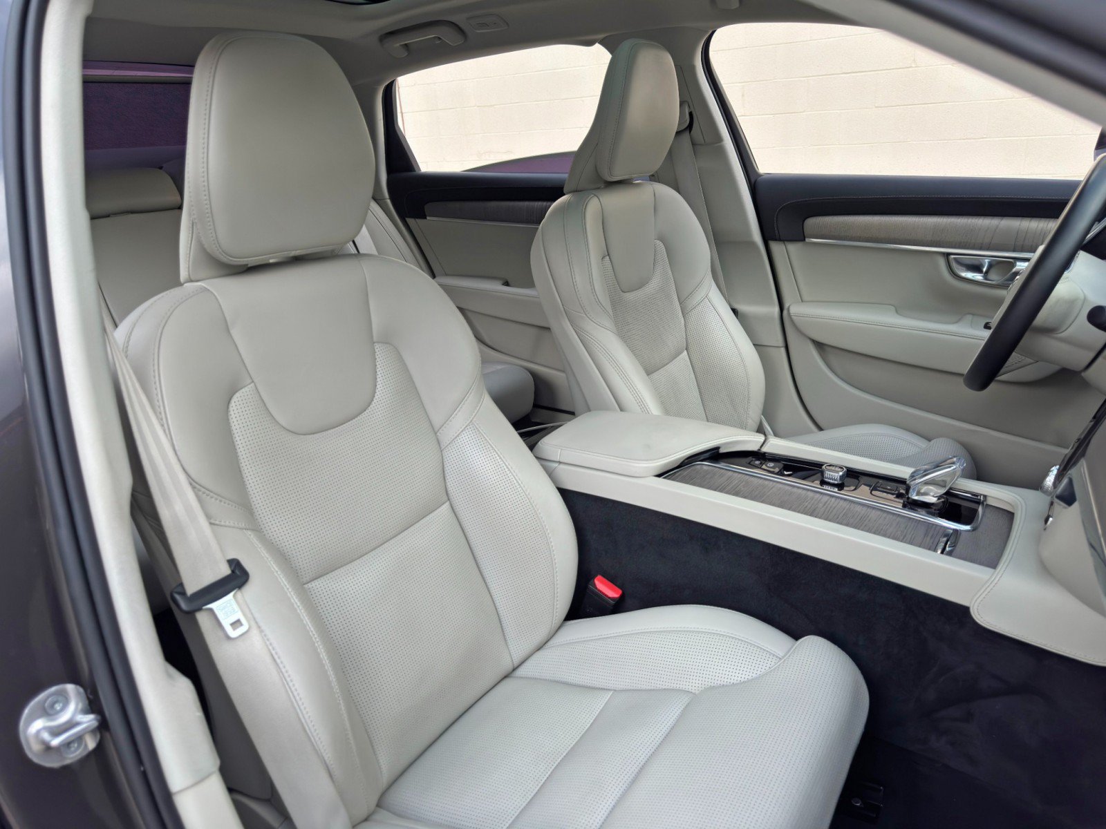 Used 2023 Volvo S90 B6 Ultimate w/ Protection Package Premier AWD/4WD image 37