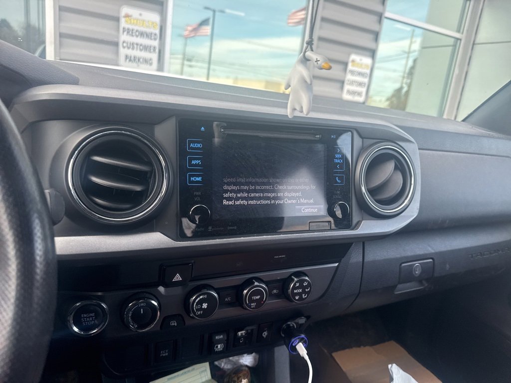 Used 2019 Toyota Tacoma TRD Sport image 12