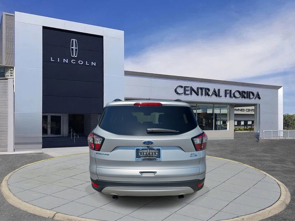 Used 2018 Ford Escape SEL image 3