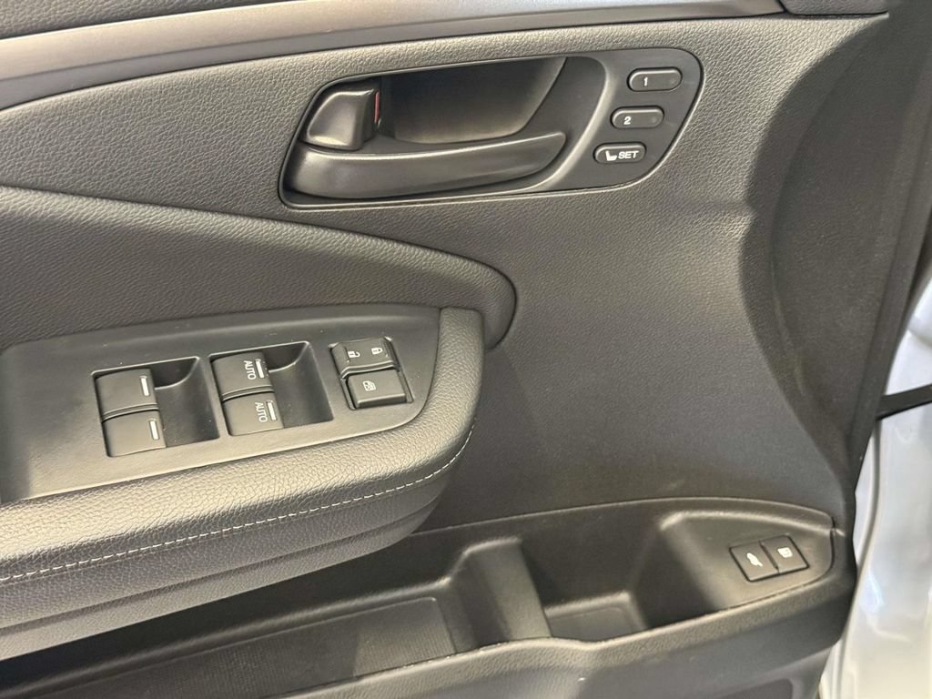 Used 2023 Honda Passport EX-L image 21
