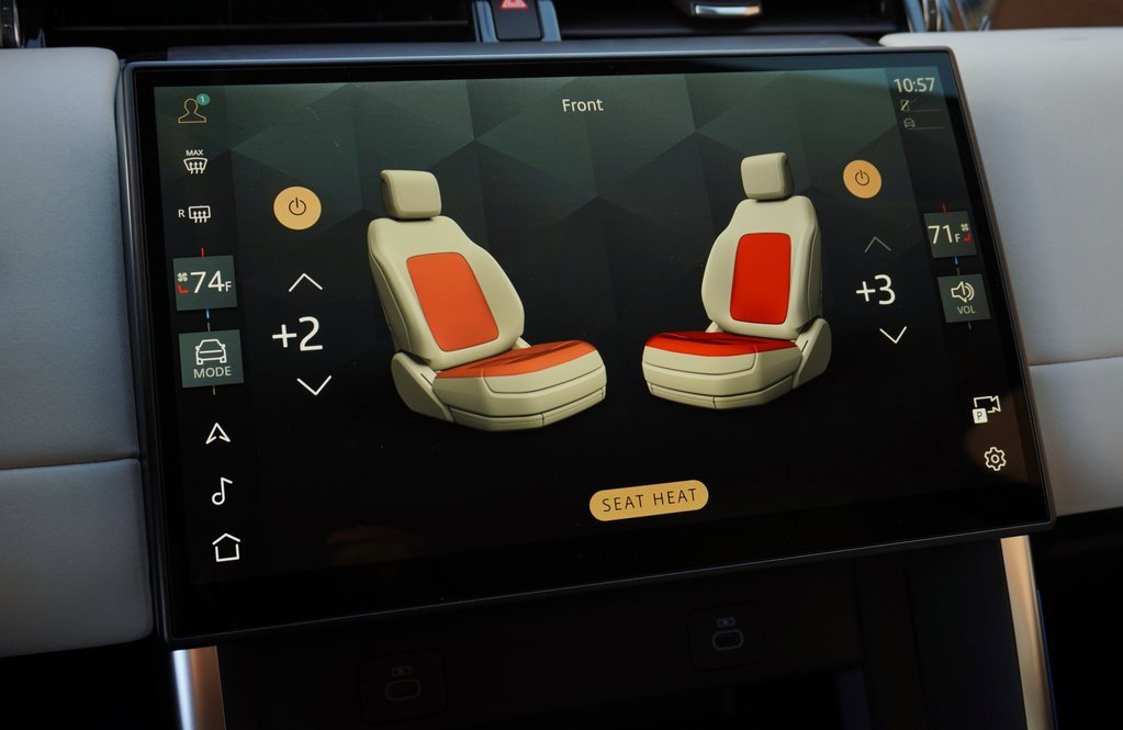 New 2025 Land Rover Discovery Sport S image 21